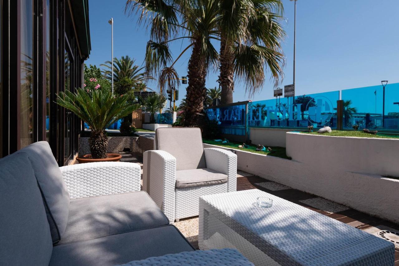 Paradiso Hotel 3*