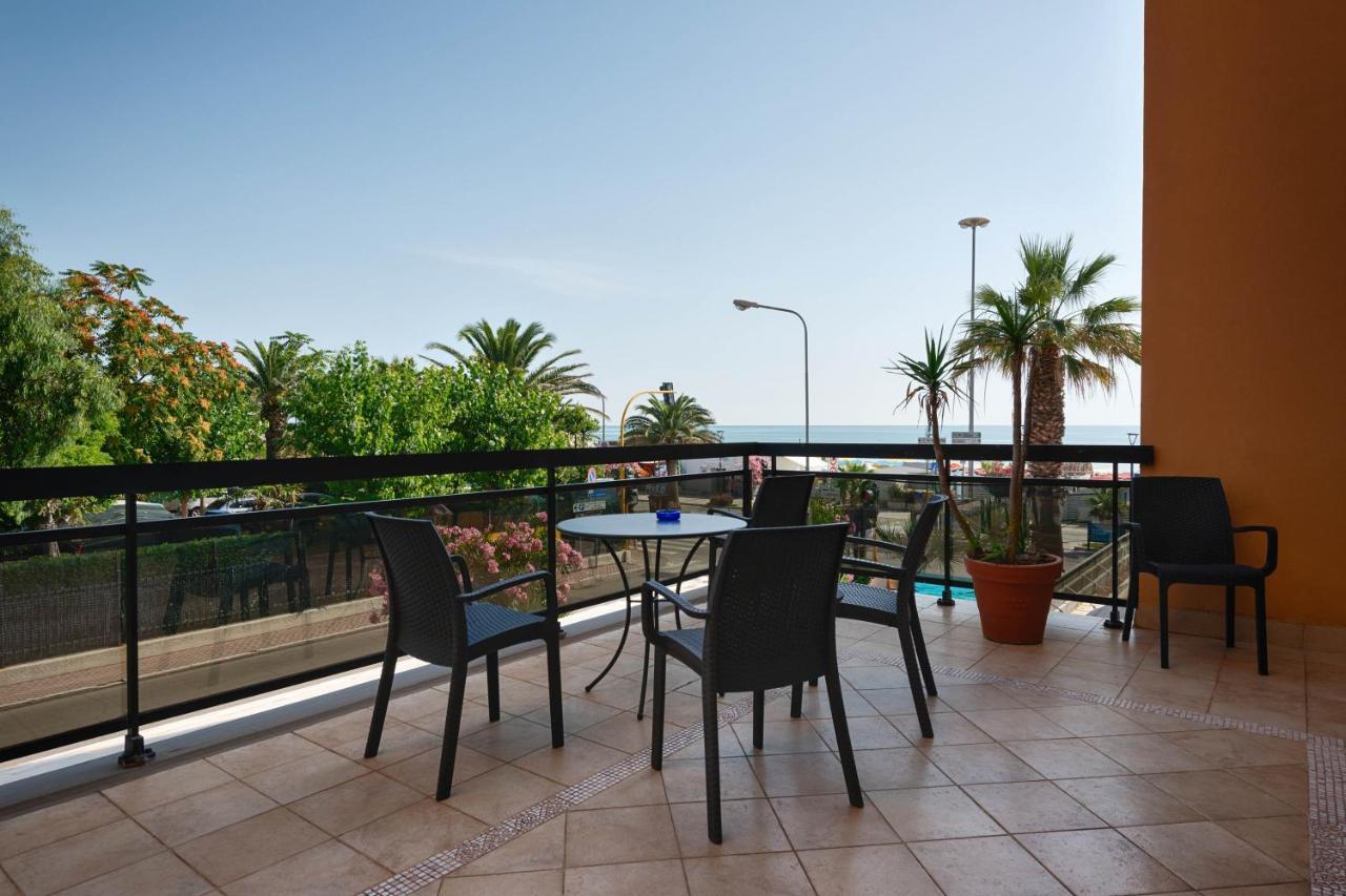 Paradiso Hotel 3*
